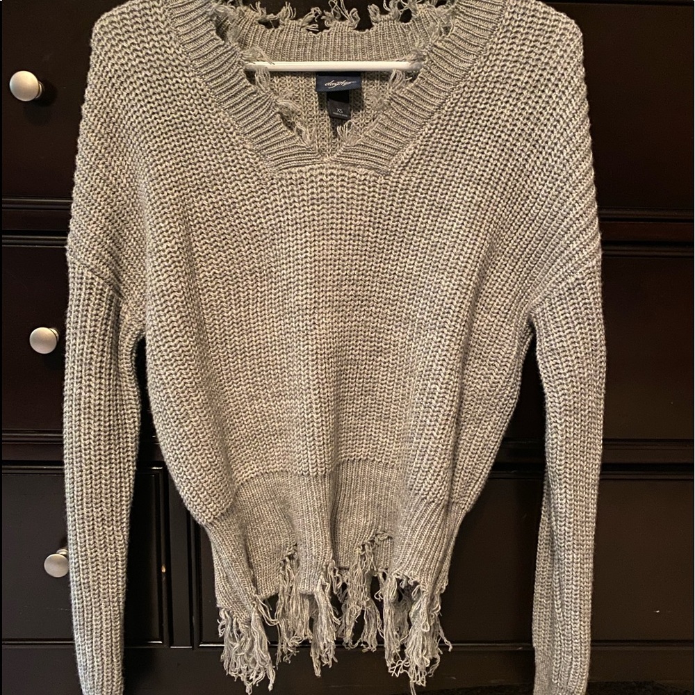 Day trip XS gray distressed sweater